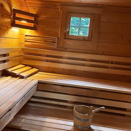 Haus Am Waldrand Mit Sauna, Nahe Дом отдыха